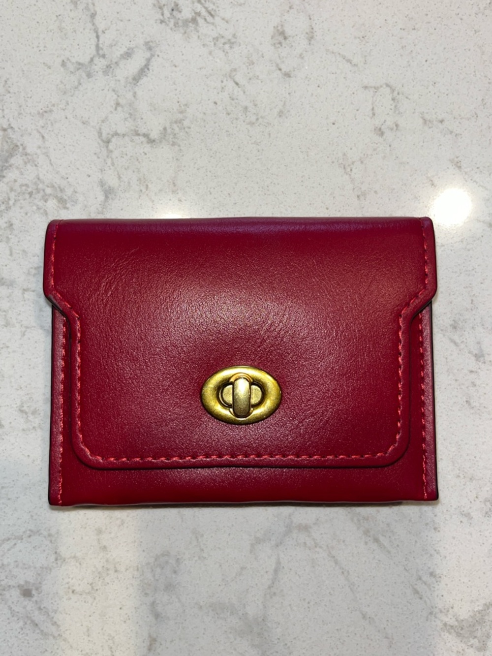 Red Card Case with Turnlock